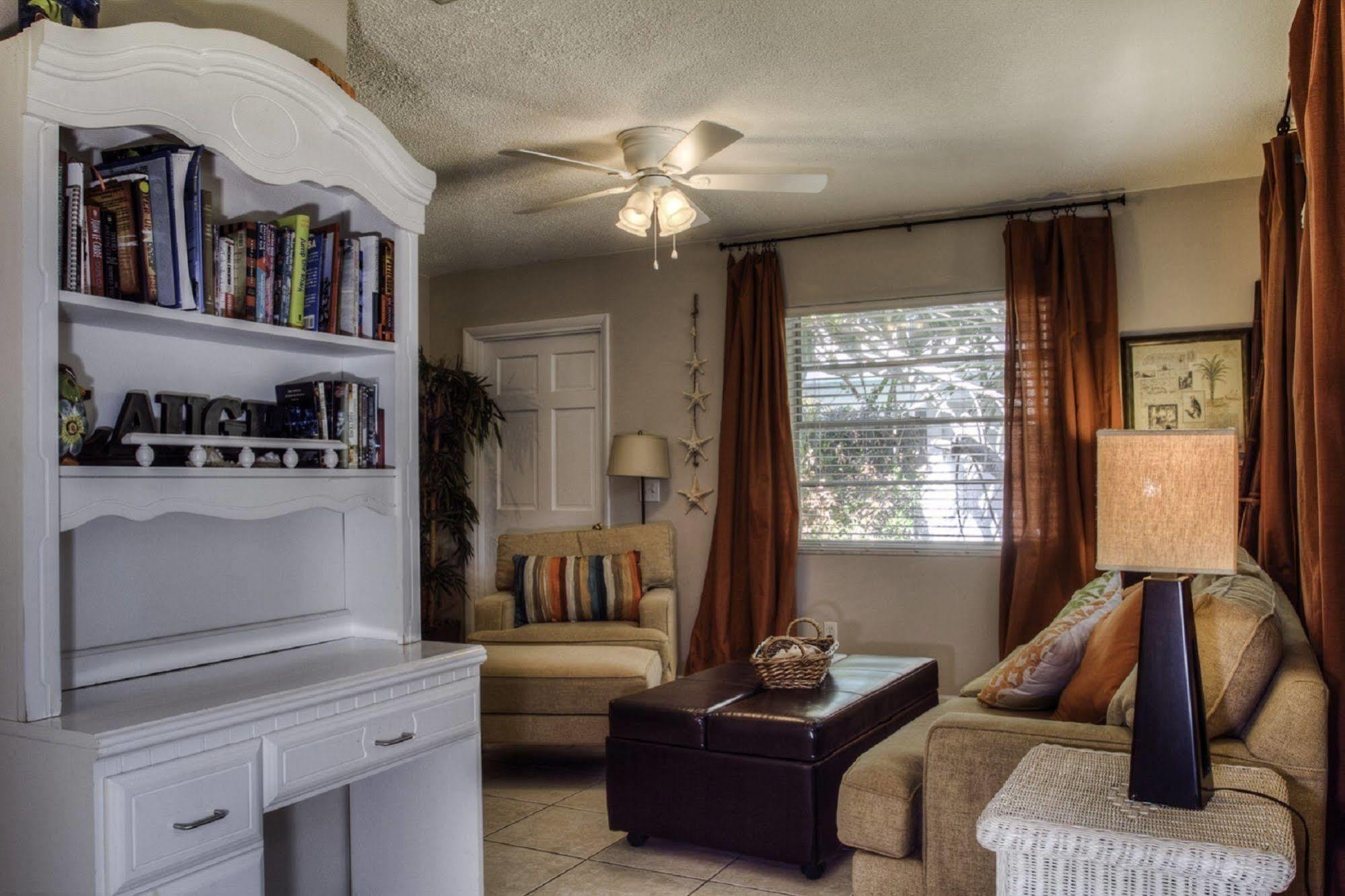 Anna Maria Island Dream Inn โฮล์มส์ บีช ภายนอก รูปภาพ