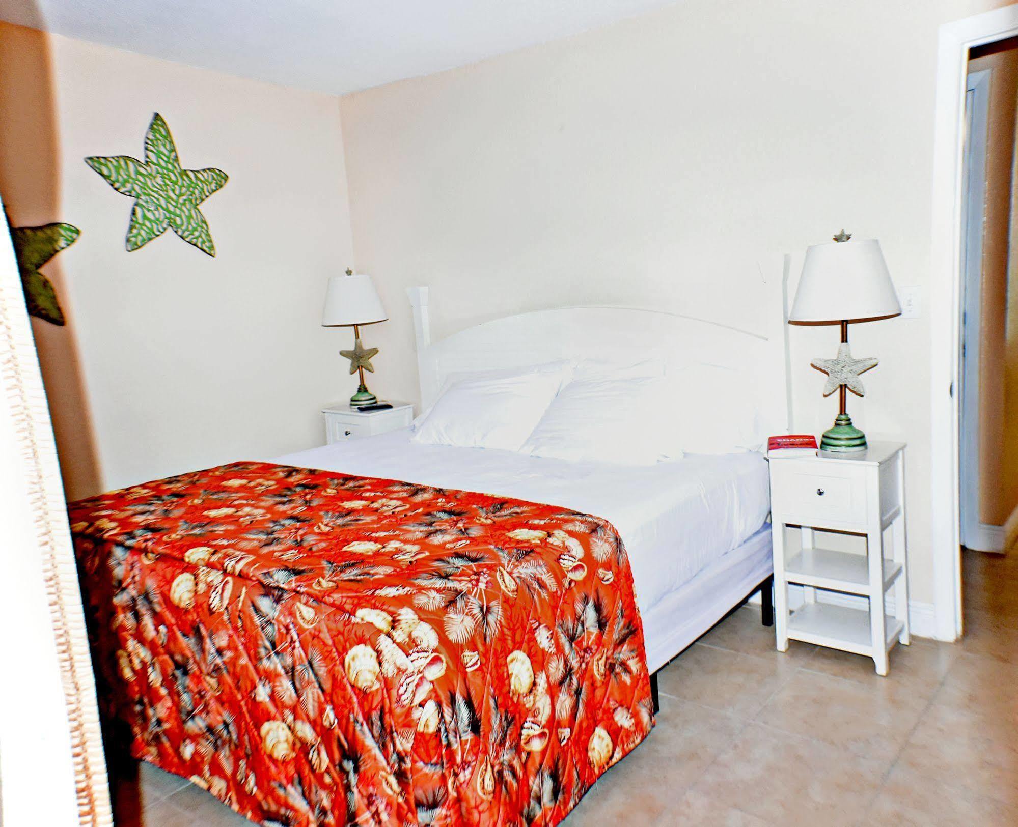 Anna Maria Island Dream Inn โฮล์มส์ บีช ภายนอก รูปภาพ