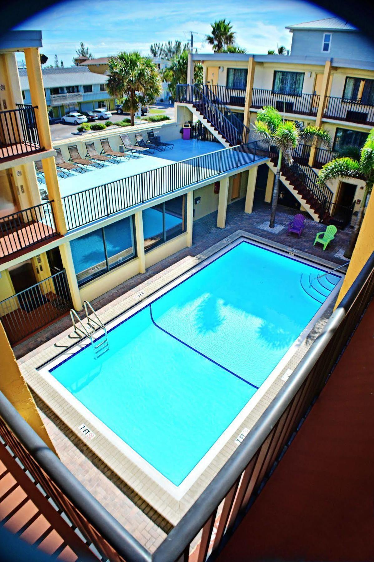 Anna Maria Island Dream Inn โฮล์มส์ บีช ภายนอก รูปภาพ