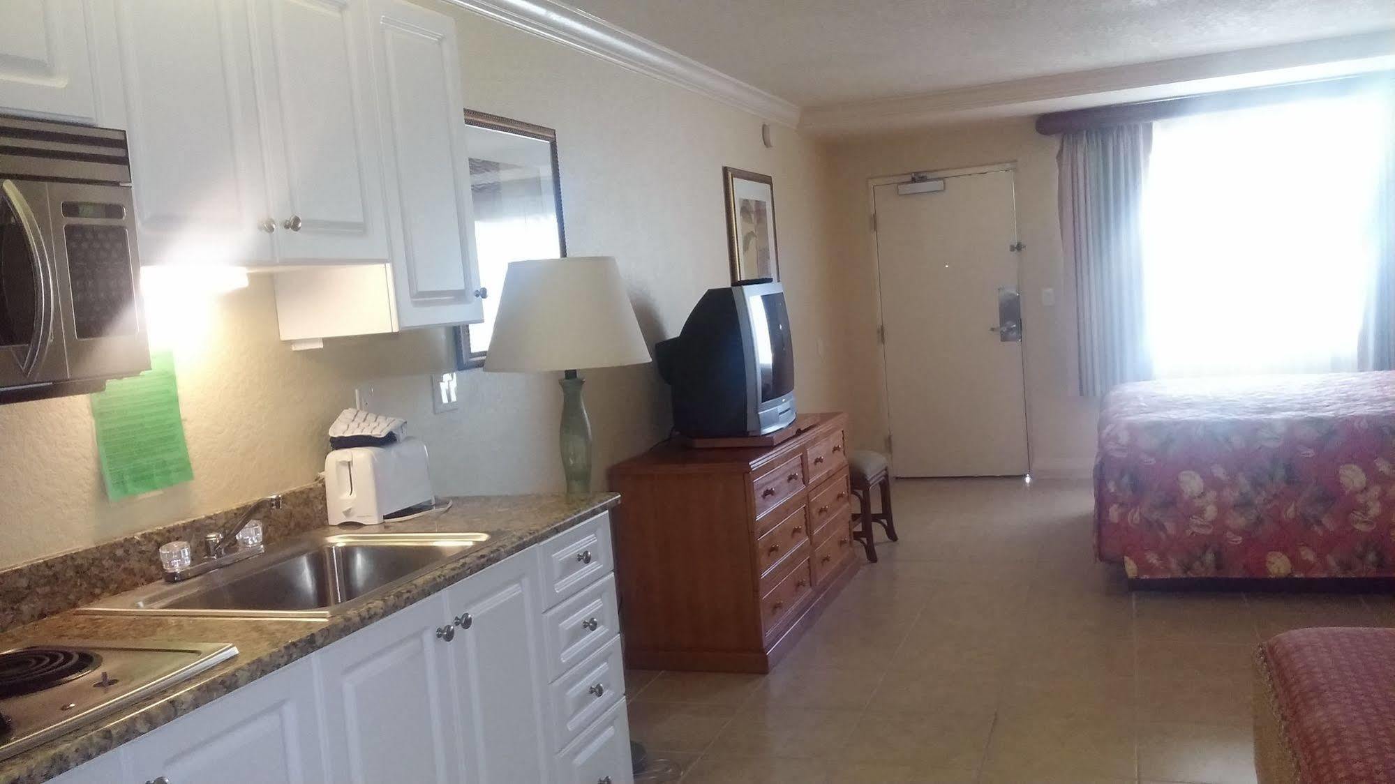 Anna Maria Island Dream Inn โฮล์มส์ บีช ภายนอก รูปภาพ